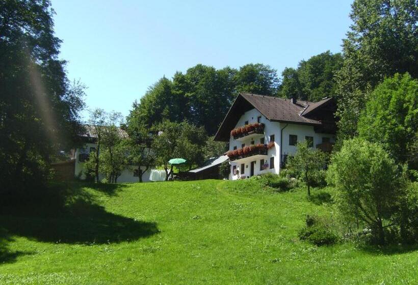 هتل Bauernhof Familie Knoblechner