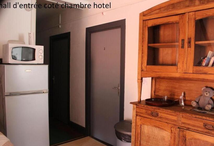 בית מלון כפרי Hôtel Le Dervois