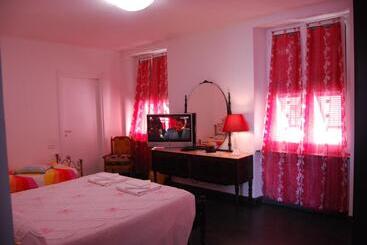 پانسیون Casa Mama Guesthouse
