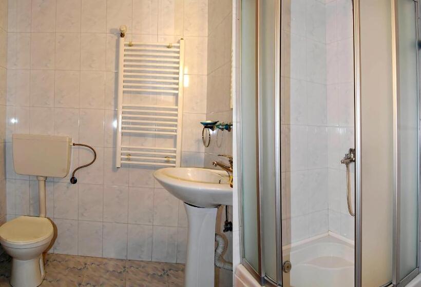 پانسیون Grandemi Belvedere Bucovina