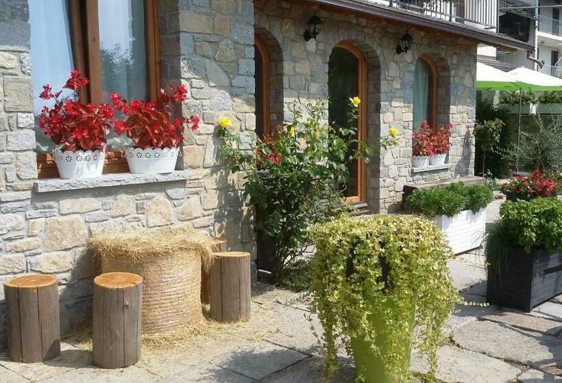 بنسيون La Stella Delle Alpi