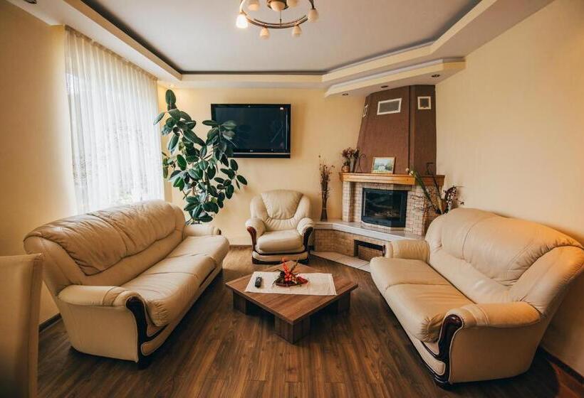 پانسیون Szandy