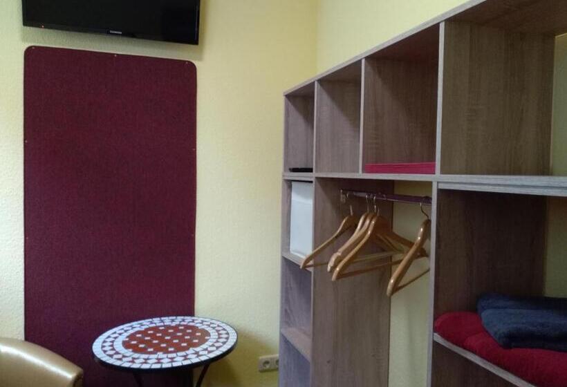 فندق صغير Ferienwohnung Direkt In Ilmenau