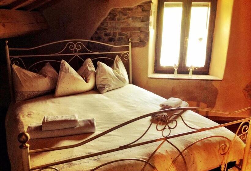 مبيت وإفطار Casale Delle Rondini