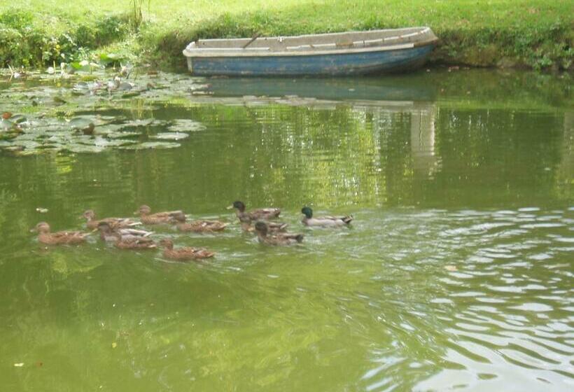 مبيت وإفطار Chateau Des Poteries