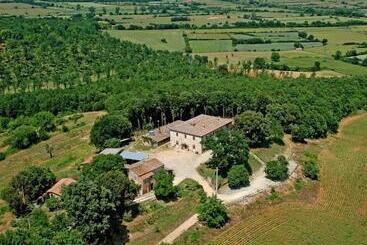 هتل Agriturismo Tre Madonne