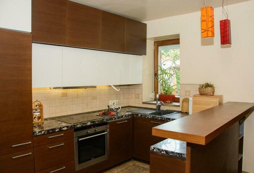 پانسیون Gallery Guest Rooms