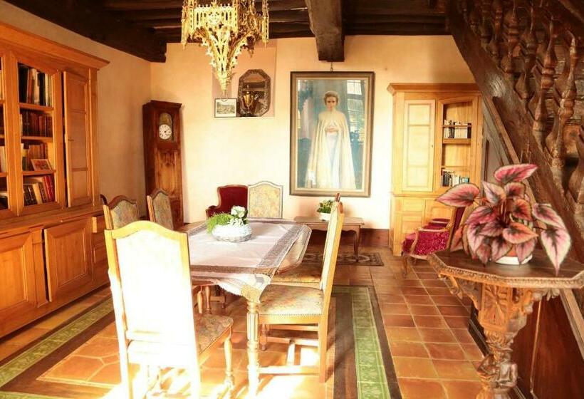 بنسيون Manoir Du Tertre Au Coeur De La Forêt De Brocéliande