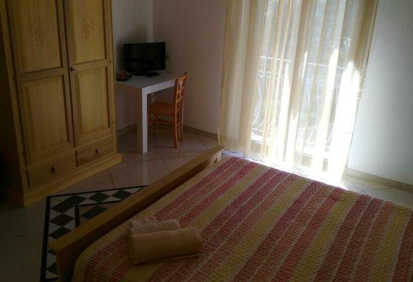 פנסיון B&b Sa Zodia Guest House