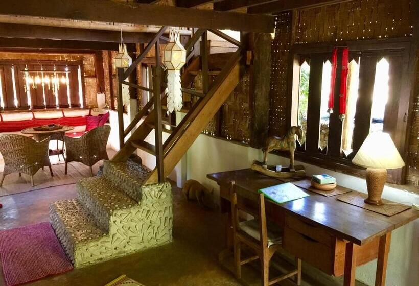 پانسیون Sang Tong Huts