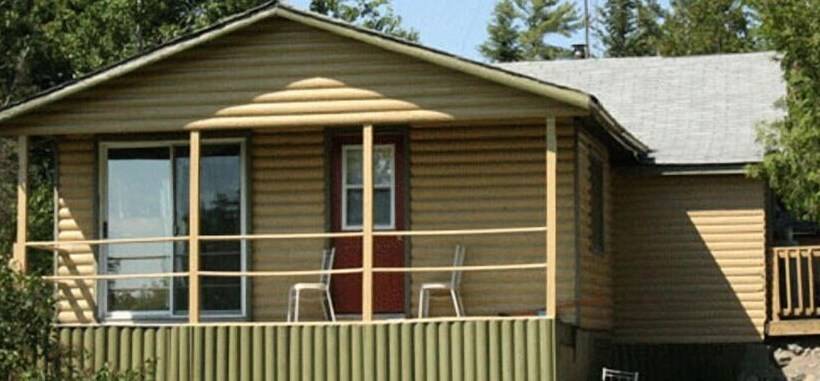 리조트 Mowat Landing Cottages