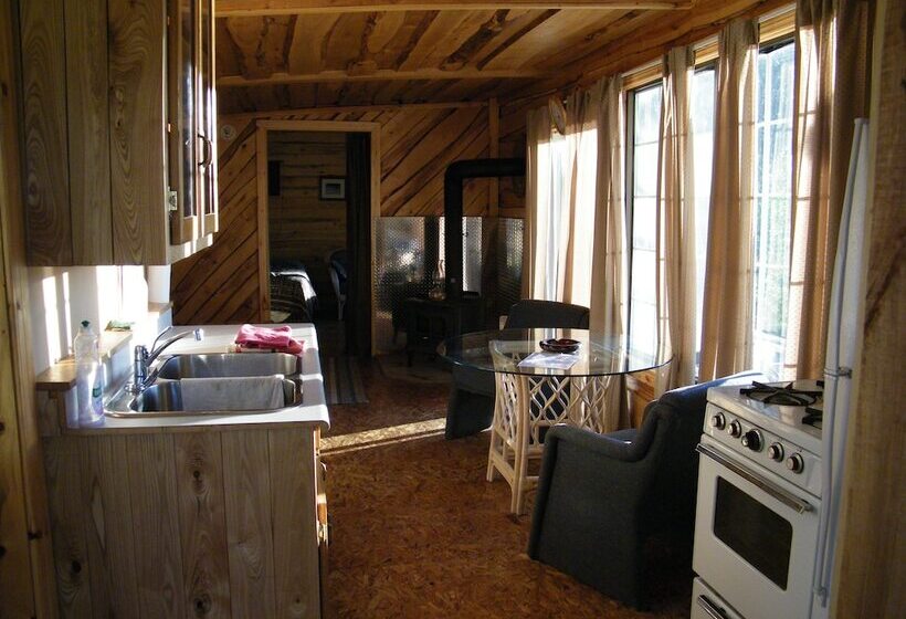 리조트 Mowat Landing Cottages