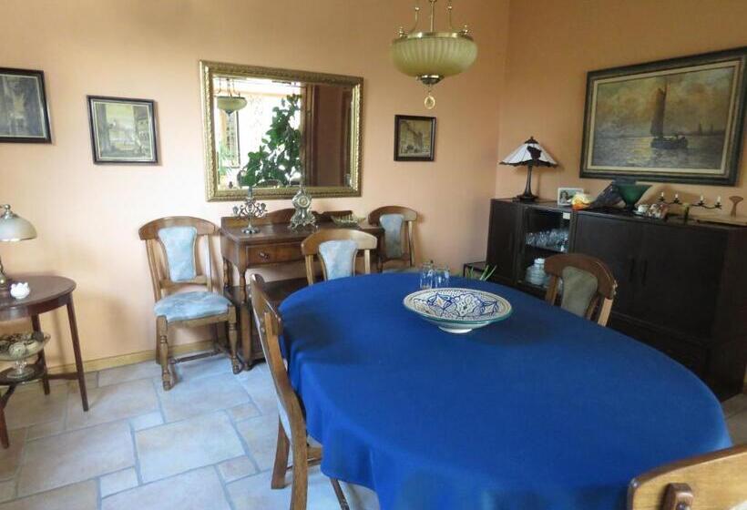 Prince D Orange Bed & Breakfast