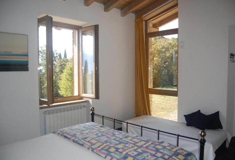 هتل Agriturismo Casa Del Castagneto