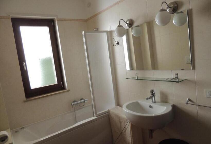 بنسيون Domus Taranto Unica Sede