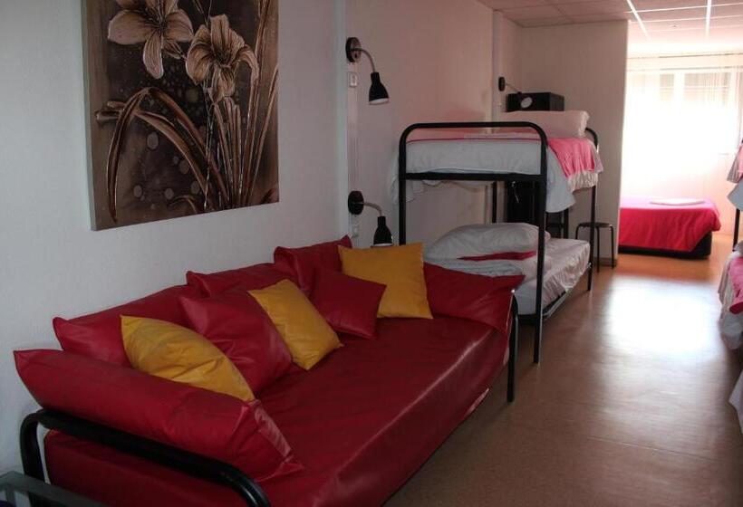 بنسيون Hostel Casa Lucas