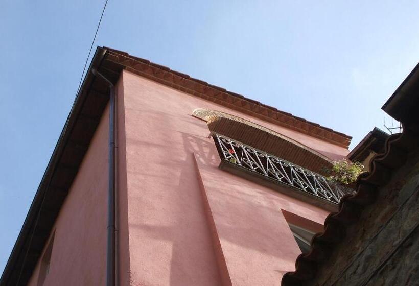 بنسيون Nel Cielo... Di Barga