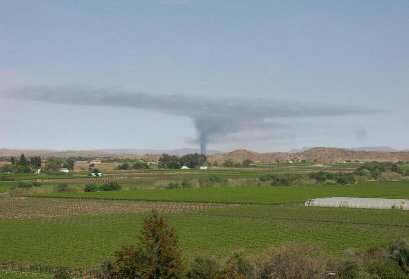 פנסיון The Overlook