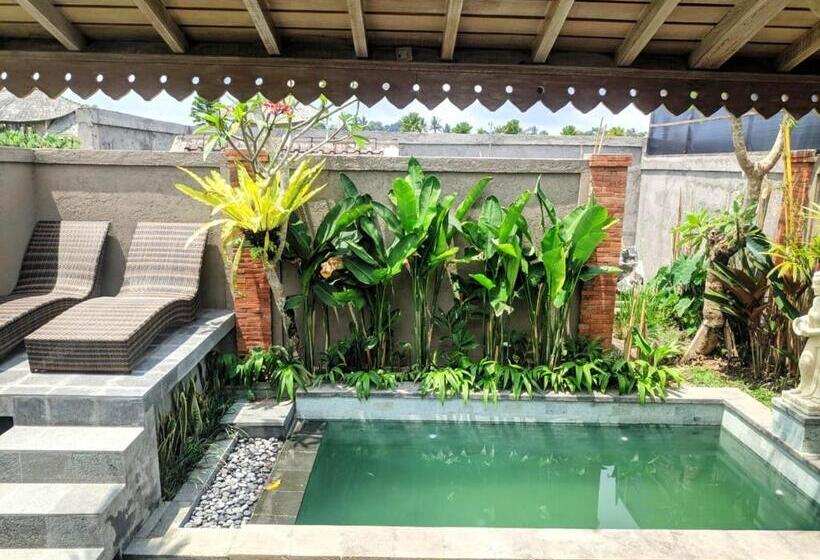 Пансион Uma Caming Villas & Gym