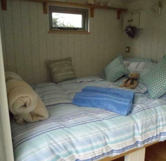 ベッドアンドブレックファースト Dolly At Lowlands