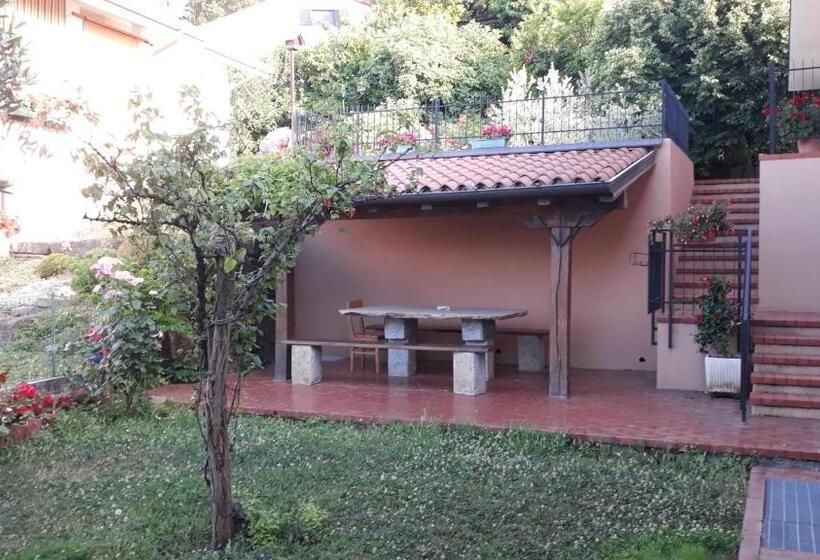 تختخواب و صبحانه Villa Ambrosia