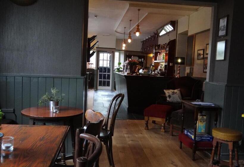 هاستل The Dundry Inn