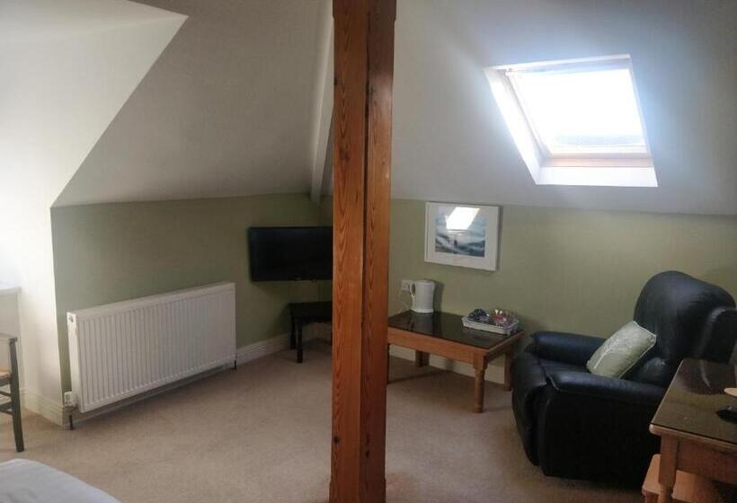 تختخواب و صبحانه Avonmore House   Room Only Accommodation