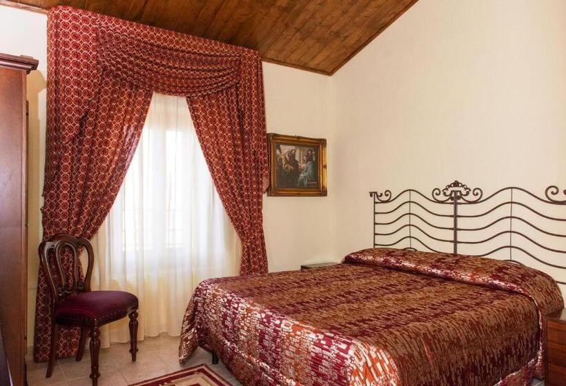 تختخواب و صبحانه La Dimora Antica