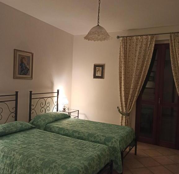 Отель Agriturismo Oasi Del Pianettino