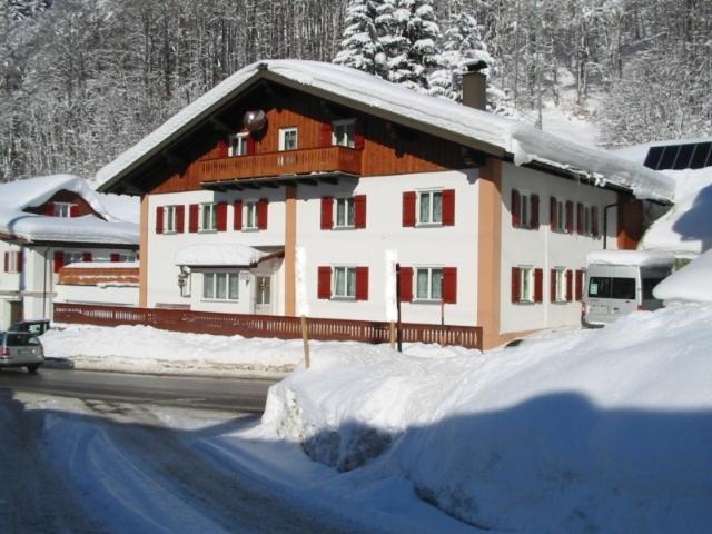 مبيت وإفطار Haus Jochum