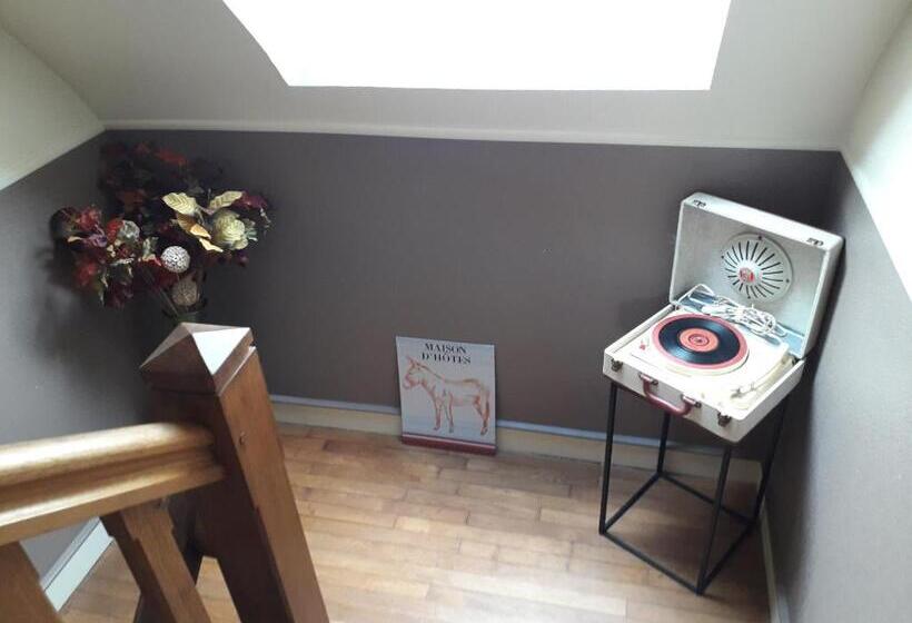 مبيت وإفطار Maison D Hôtes Les Vallées