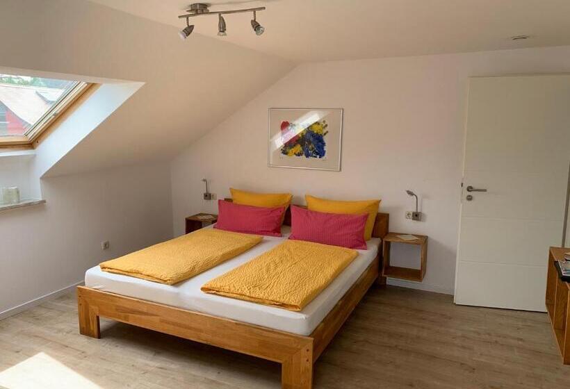 پانسیون Gästehaus Sommertal