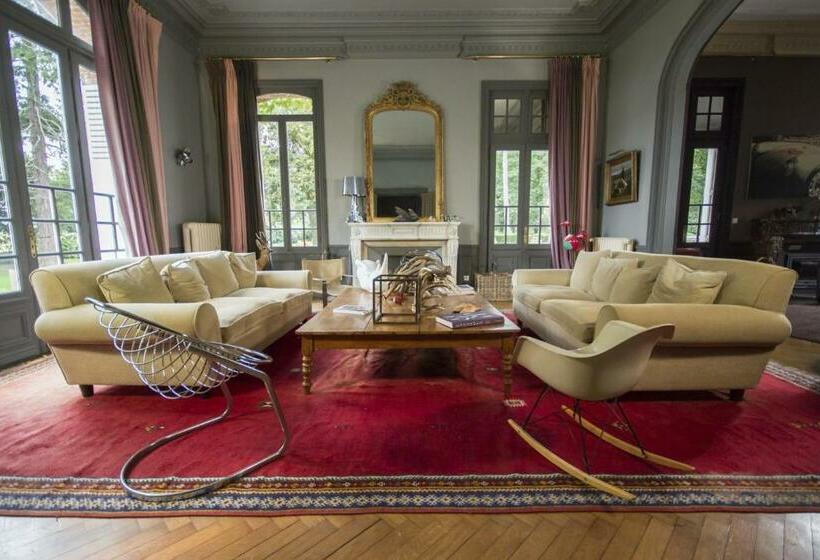 פנסיון Le Manoir D Elise