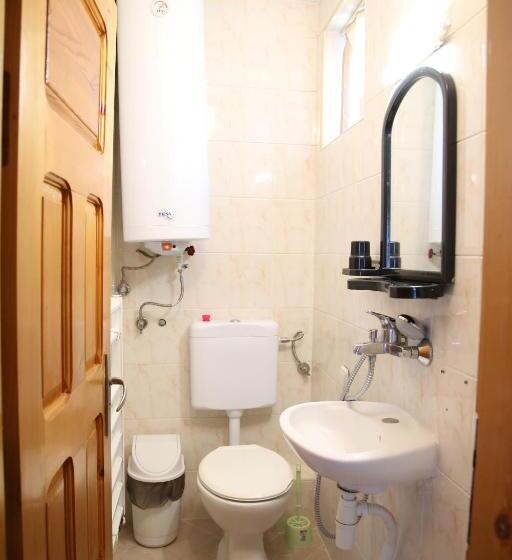 پانسیون Popov Guest House