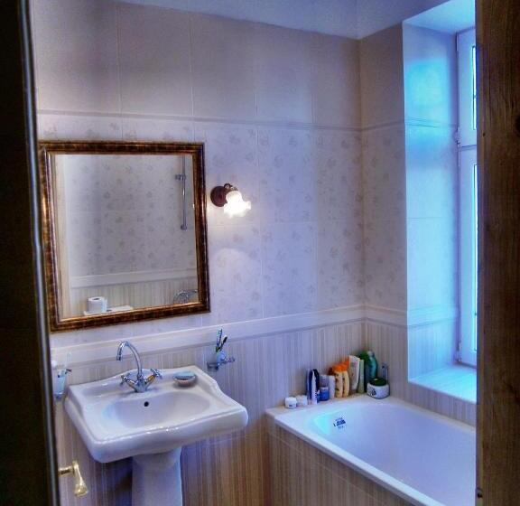 پانسیون Retro   19th Century Guest House