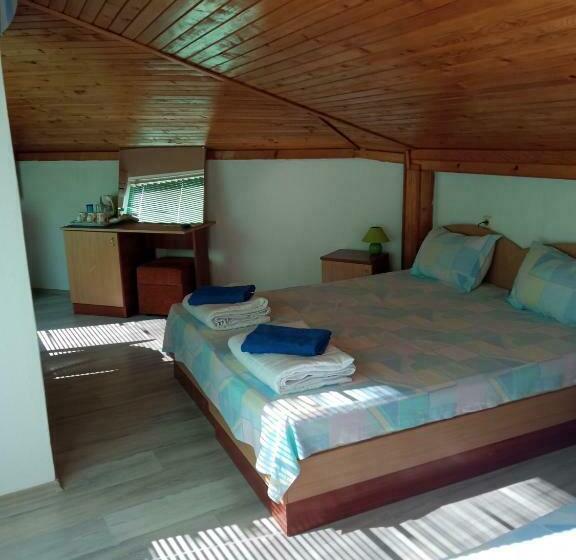 פנסיון Summer Sz Guest House