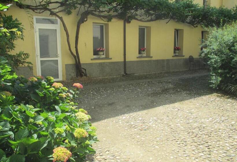 بنسيون Villa Cantoni