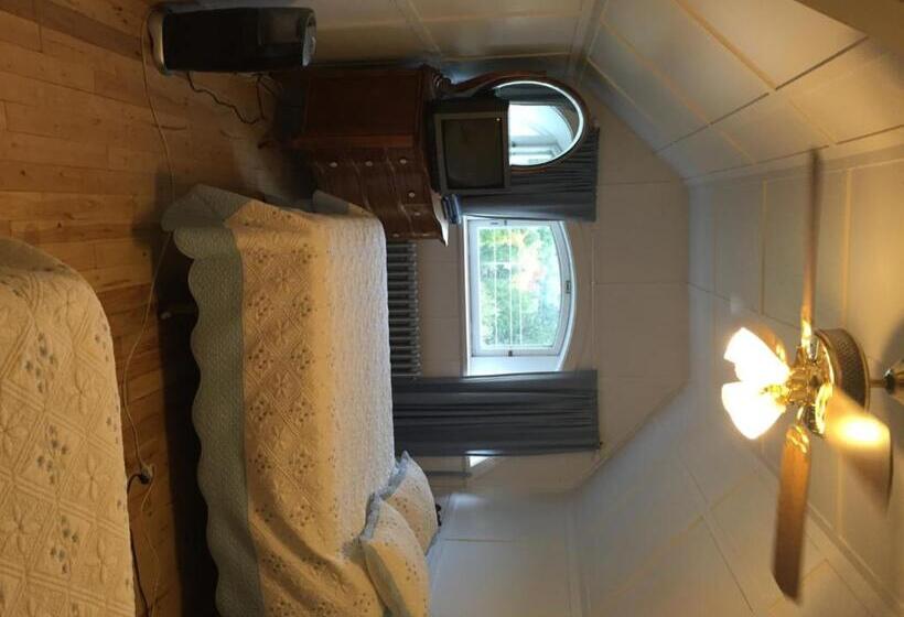 호스텔 Le Petit Château Montebello B&b