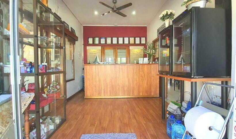 Пансион Dive Inn Guesthouse