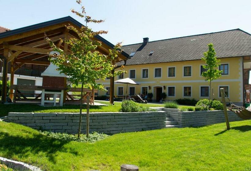 ペンション Familienbauernhof Salmanner