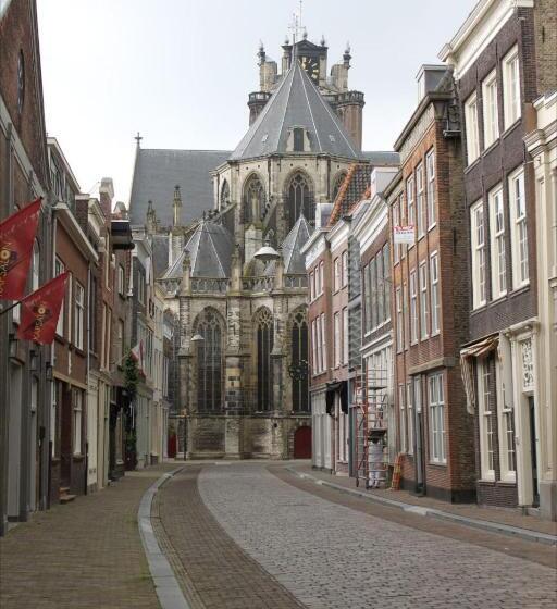 تختخواب و صبحانه Blom Aan De Gracht
