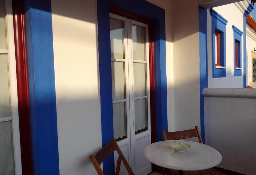 تختخواب و صبحانه Casazul Milfontes