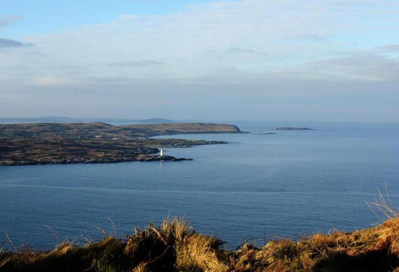 تختخواب و صبحانه Clifden Bay Lodge
