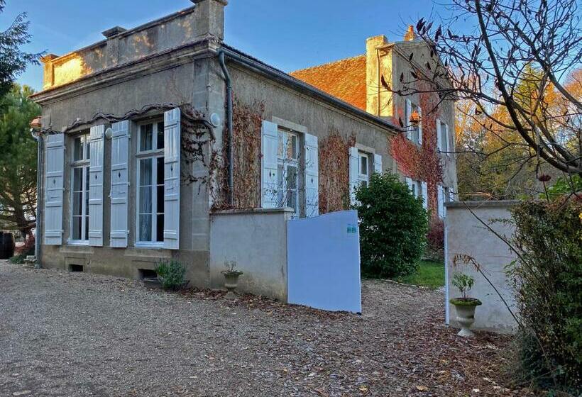 ベッドアンドブレックファースト Domaine Les Bertrands