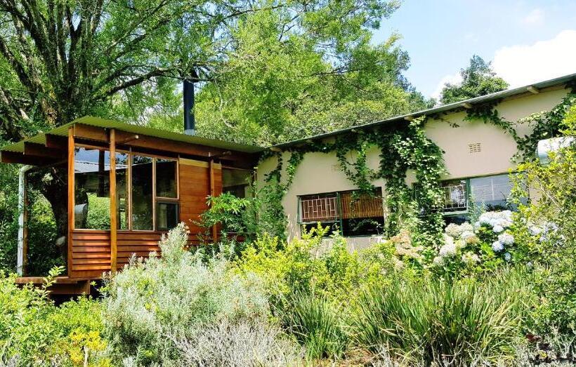 פנסיון Stanford Lake Lodge