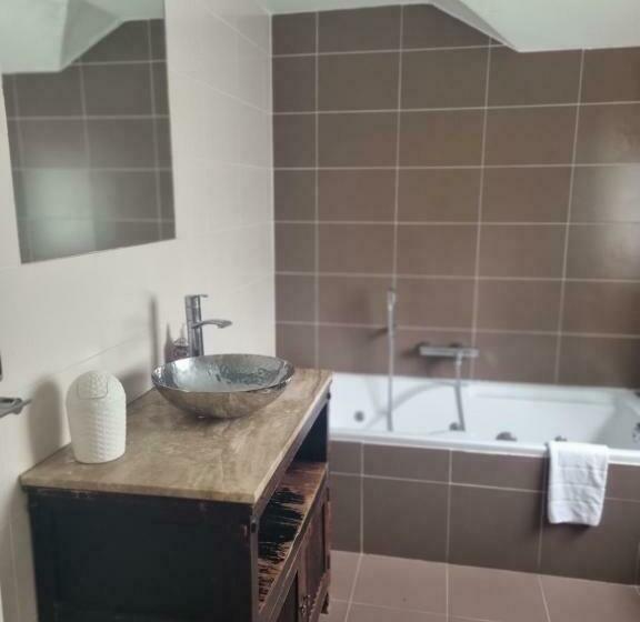 ベッドアンドブレックファースト Le Manoir De Morimont