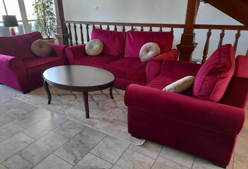 Bed and Breakfast Rosenberg Kúria