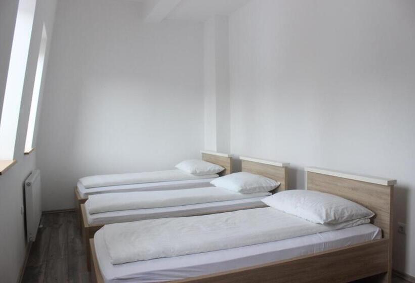 پانسیون Apartments And Rooms Max Well