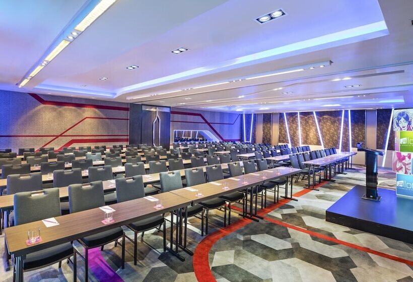هتل Aloft Bangkok Sukhumvit 11