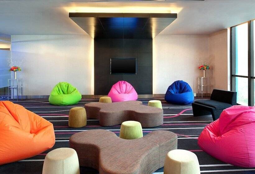 Hotel Aloft Bangkok Sukhumvit 11